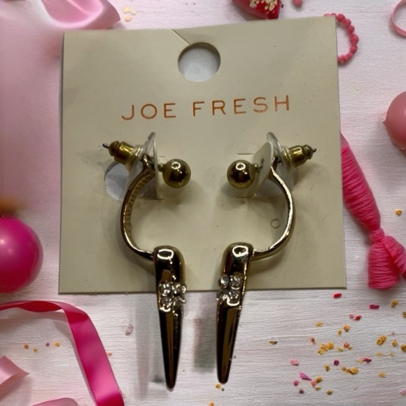 Joe Fresh Gold Spike Earrings - Picture 1 of 4
